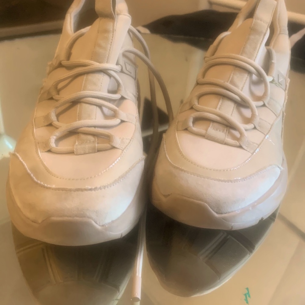 jenifer lopez  cream color shoes ‼️ CASHAPP ONLY‼️